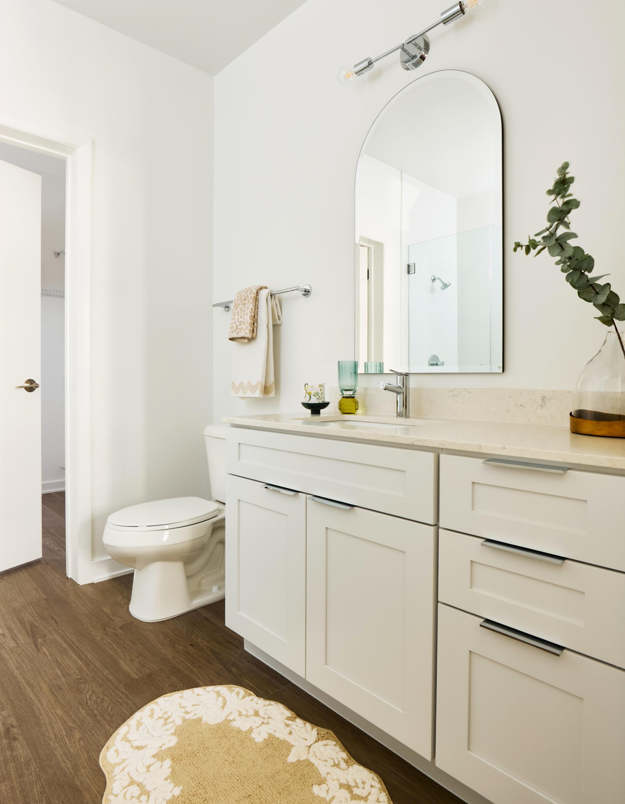 Reynard-Luxury-Apartment-Bathroom-in-Washington-D.C.-Metro